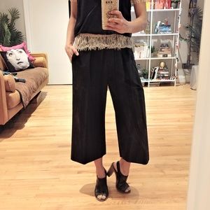 Banana Republic Black Pleated Gaucho Pants
